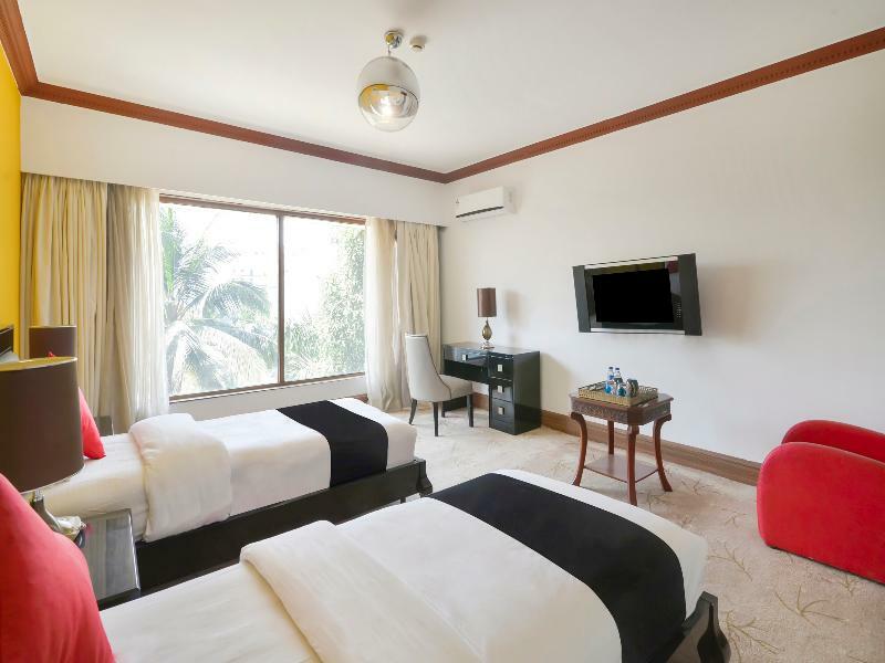 מומביי Townhouse Royal Palms Hotel מראה חיצוני תמונה